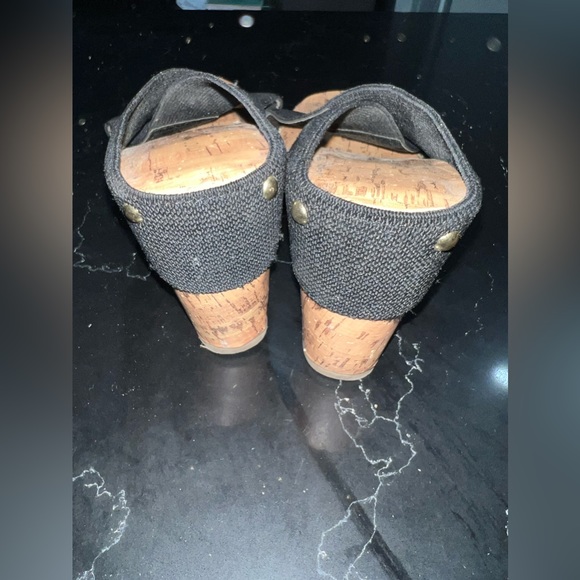 Heels - Picture 7 of 10